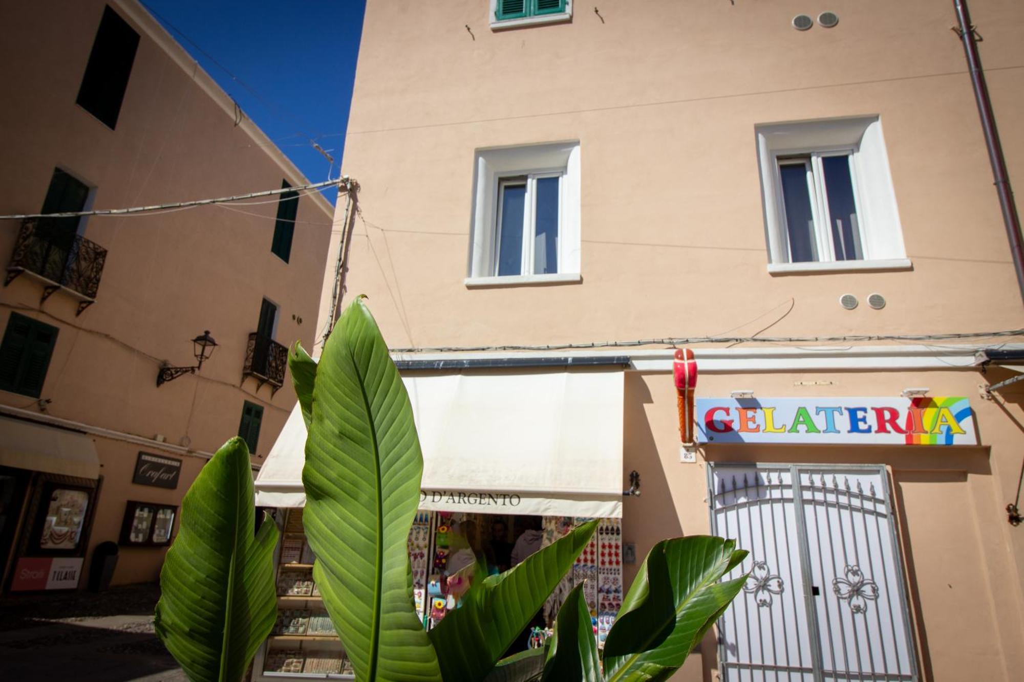 Alghero Appartamento In Centro Casa Ferret Eksteriør billede